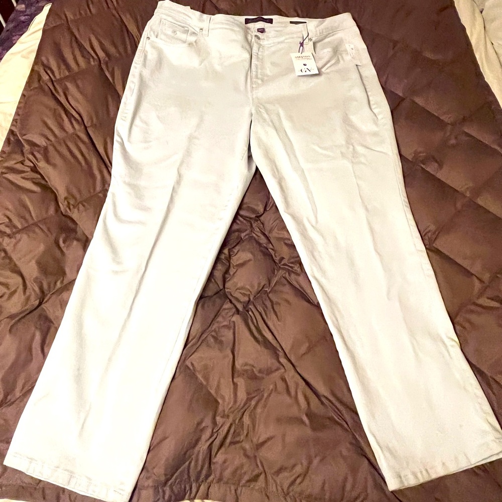 Sz 24 Gloria Vanderbilt Amanda slimming jeans